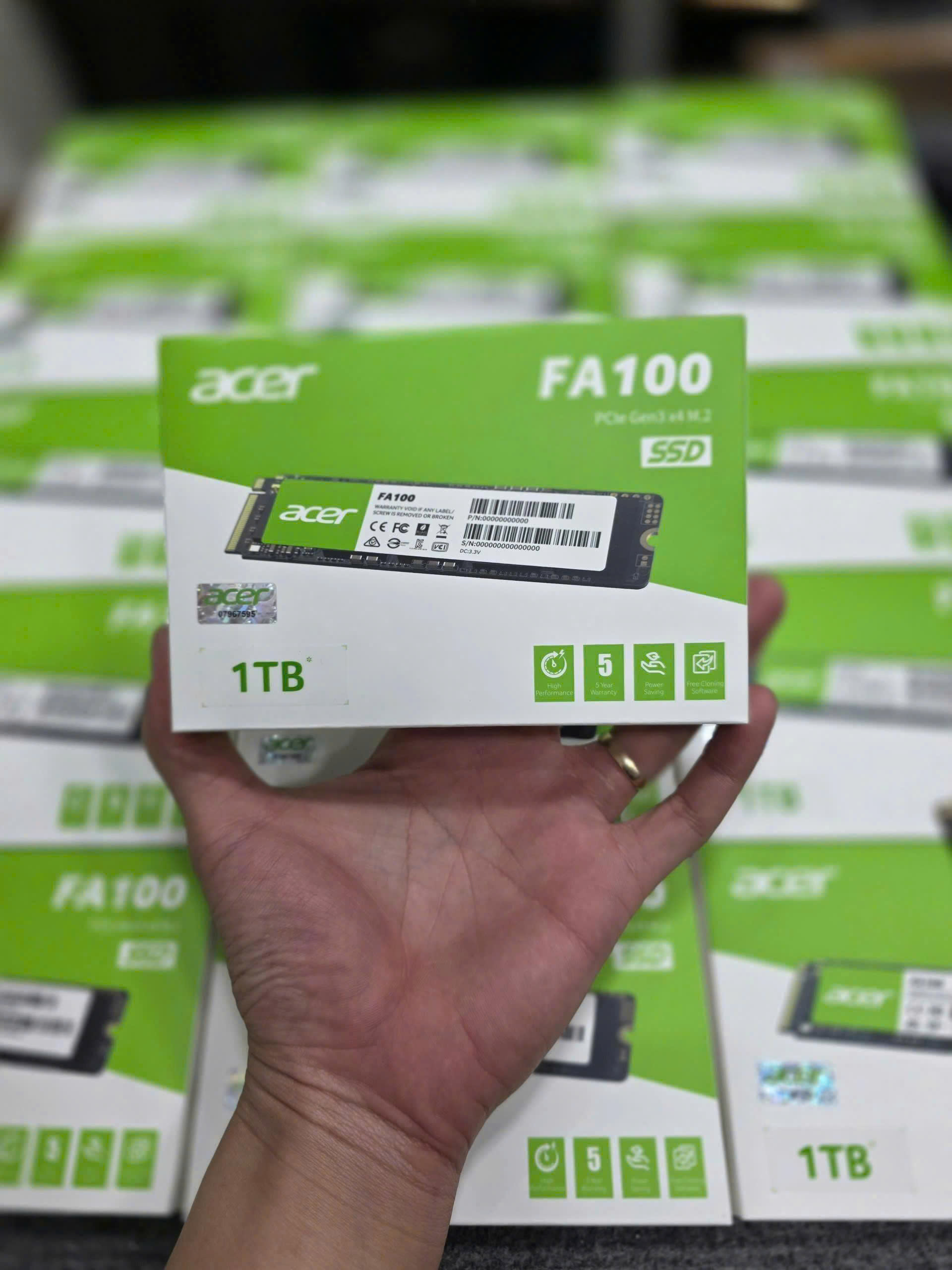 z7273826978882_56b682c40c72f7762ae908c0cb160172 SSD Acer FA100